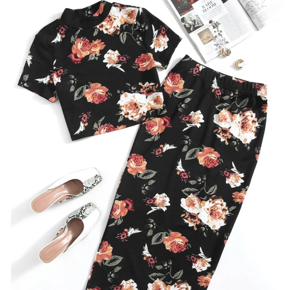 NEW! Sizes M or L Mock-Neck Floral Top & Skirt Set